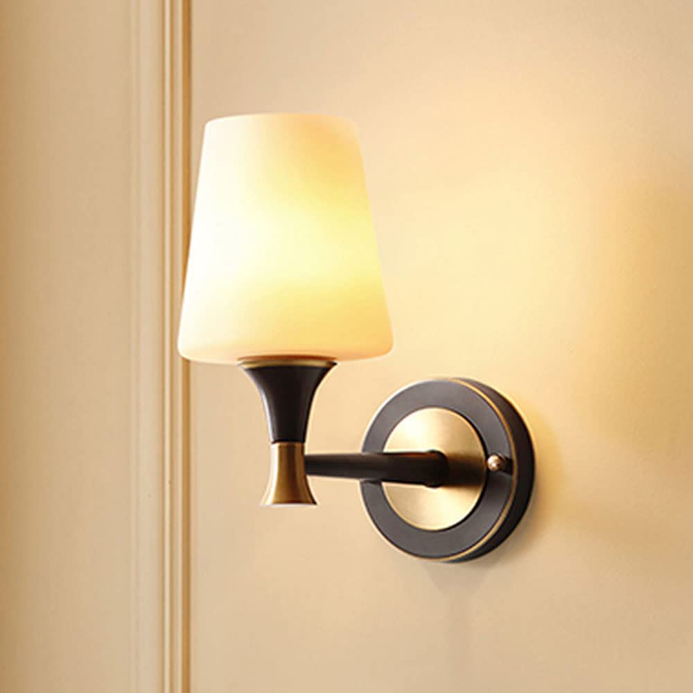 Applique murale en cuivre H65 et verre blanc lait 11 pouces