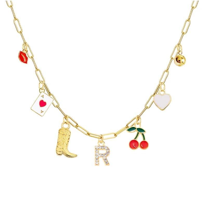 Collier initiales en or bohème idéal pour sublimer vos tenues d'été