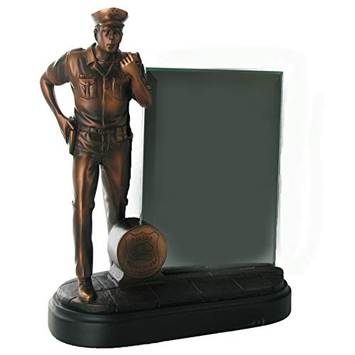 Compra premios y regalos, figura de policía de bronce galvanizado personalizable de 8 1/4 pulgadas de altura con trofeo de inserción de vidrio, incluye personalización