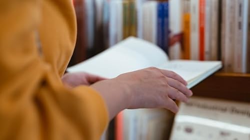 『Tallaght hospital gets its First Vending Machine Library』のカバーアート