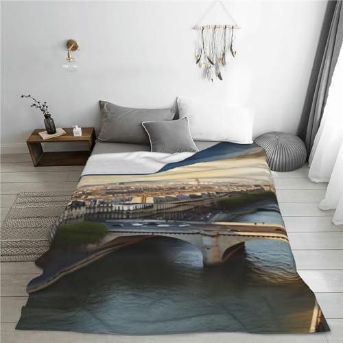 Couverture pour canapé anti-frissons : le plaid flanelle Paris chaud et léger