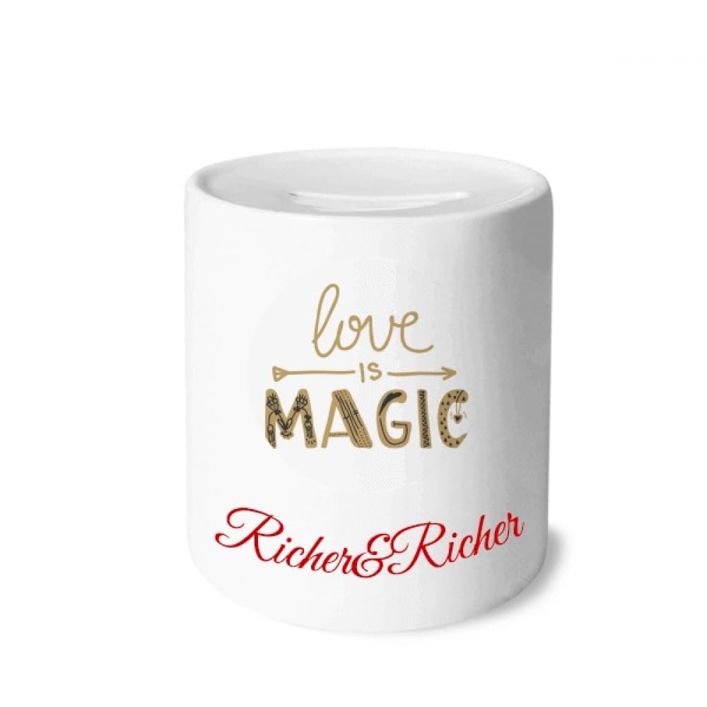 Tirelire avec citation Love is Magic pour décorer un salon moderne