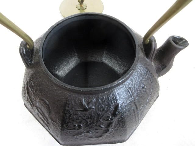 鋳鉄製 花模様 鉄瓶 鉄瓶 八角四季 花鳥地紋 銅蓋付 お茶席道具 Amazon | 鉄瓶 八角四季 花鳥地紋 5寸 銅蓋付 お茶席道具 150