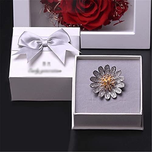 Broche Marguerite haut de gamme finition soignée style pull chic