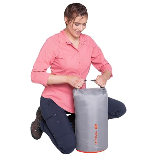 Tatonka Packbeutel Dry Sack 18l - Wasserdichter Packsack mit Rollverschluss und Steckschließe - Aus recyceltem Polyester - 18 Liter Volumen (grau)