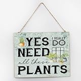 targa in legno con scritta yes i really do need all these plants, decorazione artistica da parete con bouquet di piante grasse e fiori del sud-ovest, cartelli motivazionali in legno per ufficio