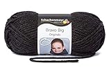 Dank der breiten Farbpalette ist für jeden Strick-und Häkelbegeisterten der passende Ton für Accessoires und Strickklassiker wie Pullover oder Cardigans dabei