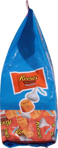 Chocolate Packaged Candy Assortment Stand Up Bag (ROLO Creamy Caramels In Rich Chocolate Candy, HERSHEY'S Milk Chocolate KISSES and REESE'S Milk Chocolate Peanut Butter Cup Miniatures), 33 oz.