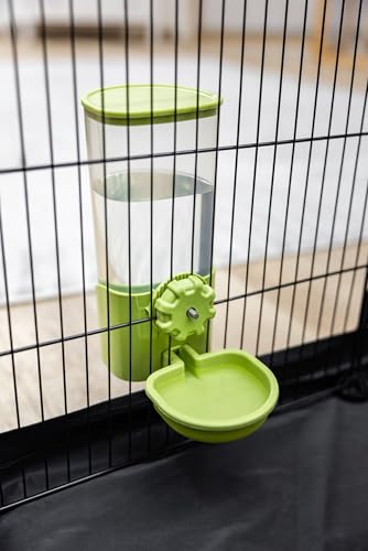 KERBL Wasserspender 850 ml – transparent Grün (aus langlebigem Kunststoff, für Kaninchen und Kleintiere) 81845