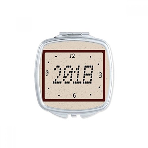 Miroir de maquillage compact carré pour corriger son teint discrètement