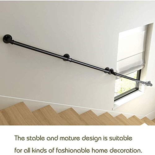 Barre de vent industrielle contre le mur pour rampe d'escalier