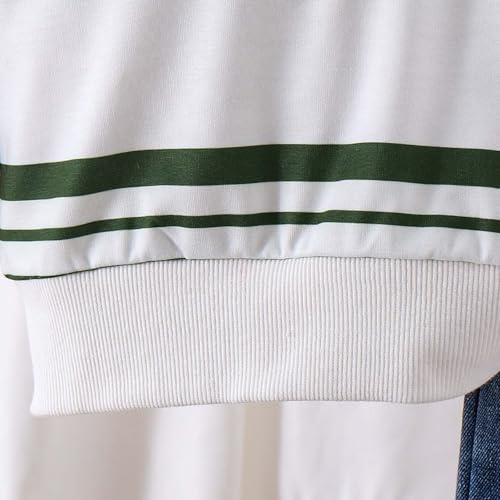 Sudadera con capucha para niño y jogging a rayas en este conjunto de dos piezas cómodo 7