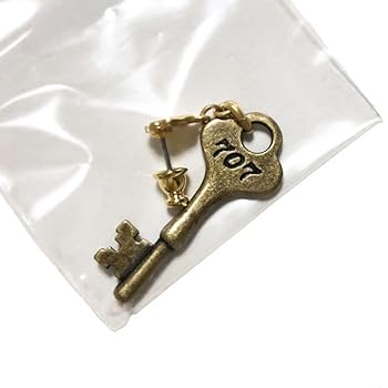矢沢あい展【NANA】Q-pot 707号室ピアス Amazon.co.jp: 矢沢あい展 NANA Q-pot. 707号室の鍵 ピアス 保存