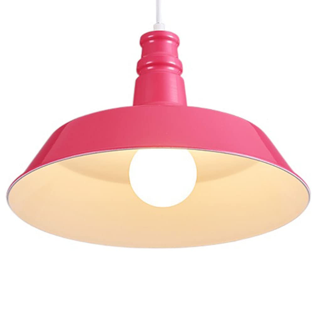 Lampe suspendue de style ferme en métal pour illuminer votre table de salle à manger