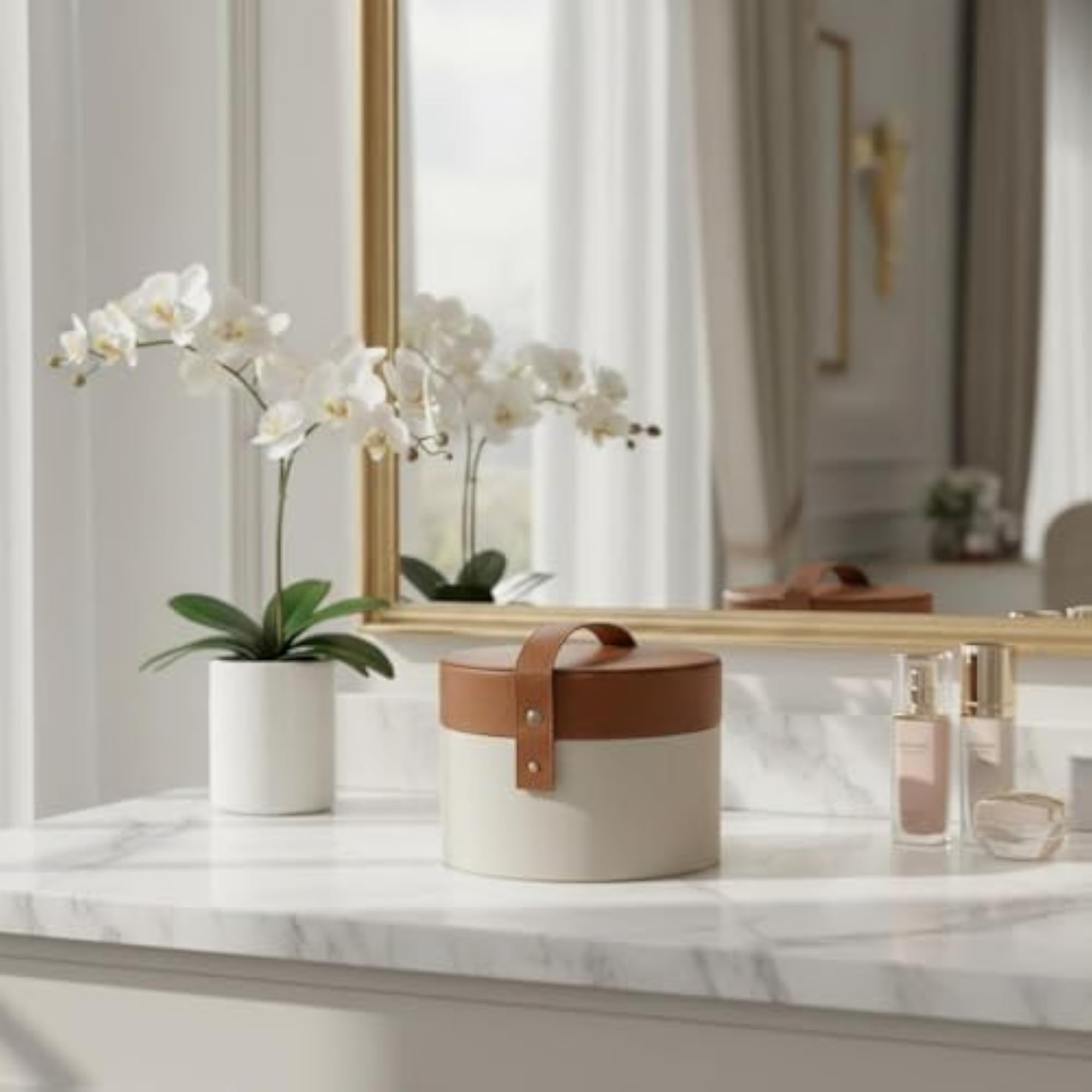 Elegant Portable Vanity Case with Leather Handle, Jewelry Organizer