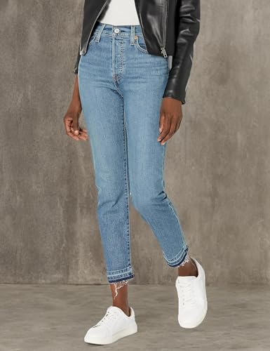 Image of Levi's Women's Wedgie Straight Jeans