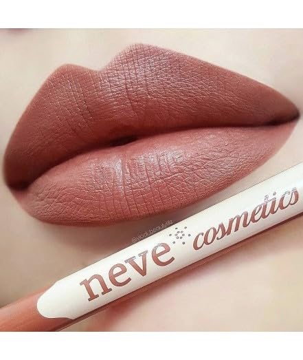 Neve Cosmetics Pastello Labbra dal colore pieno e coprente | Cappuccino