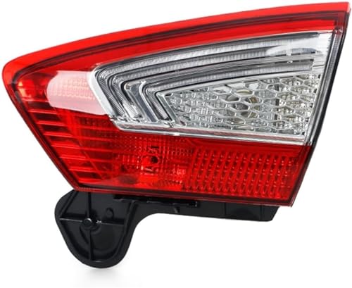 Feu arrière de voiture pour remplacer une optique cassée sur Mondeo et Fusion 2011