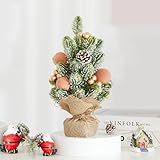 Esthétique Authentique : Boules veloutées, pommes de pin et baies sur base en Burlap pour un style rustique.