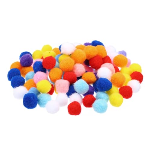 Pompons créatifs pour décorer une chambre d'enfant ou personnaliser des cartes d'anniversaire