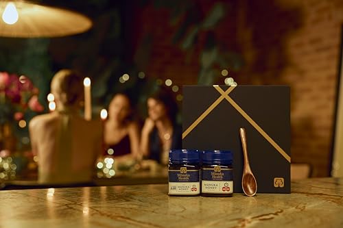 Manuka Health Holiday Gift Set, Certified Raw Manuka Honey from New Zealand, Includes UMF 20+/MGO 850+ 8.8oz Jar and UMF 13+/MGO 400+ 8.8 oz Jar with Wood Spoon