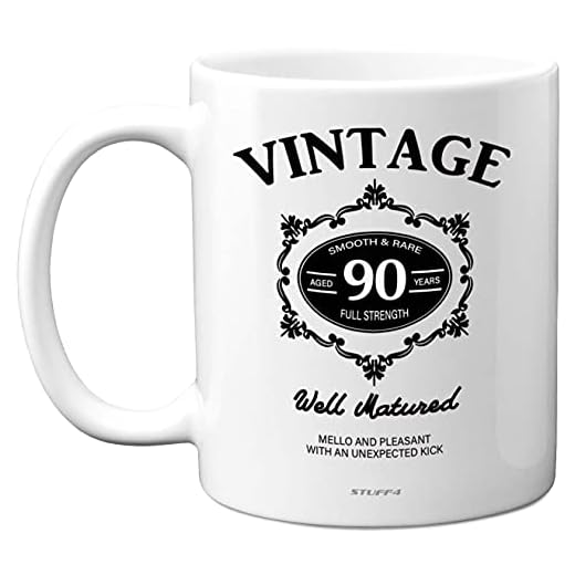 Stuff4 - Taza vintage para 90 cumpleaños con letras negras, tazas de cerámica de 11 onzas, regalo de 90 cumpleaños para hombres, regalos para un hombre de 90 años, tazas para él, por Stuff4