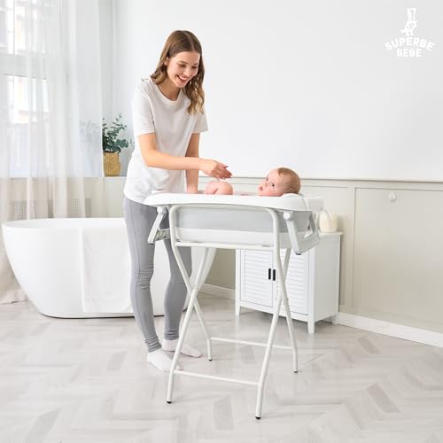 Faltbare Babywanne mit Gestell – XXL Baby Badewanne mit Ständer, Thermometer 2.0, Badesitz & Ablaufsystem – Perfekt für die Dusche – Ab Geburt bis 3 Jahre – Ideal als Baby Geschenk