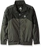 Ausgewählte Stile mit Kapuze.