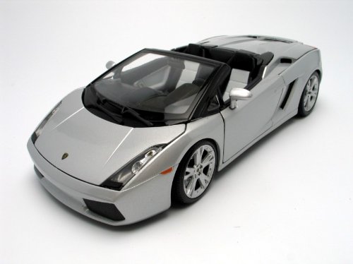 Maisto 1:18 Scale Lamborghini Gallardo Spyder Diecast Vehicle (Colors May Vary)
