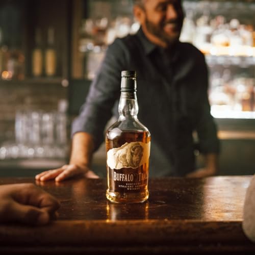 Buffalo Trace Kentucky Straight Bourbon Whiskey 100Cl, 40% Vol, Award-Winning Whiskey, Corn, Rye, And Superior Malted Barley Original Recipe, Ideal For Old Fashioned Cocktail, Whisky Gift Idea - 6