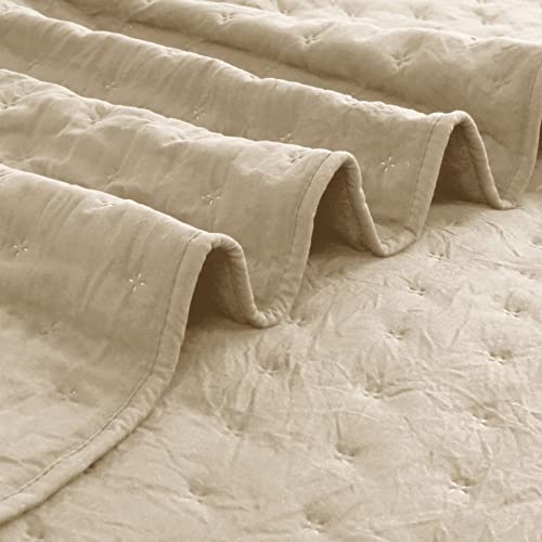 Cloud Oversized King Quilt Sets with Pillow Shams, Beige California Cal King Size Lightweight Soft Coverlet Bedspread, Tan Cream Thin Bedding Set, 3 Pieces, 118x106 inches