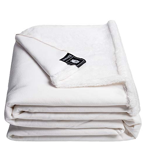 Reborn Bliss-Decke – Kunstfell Kuscheldecke – flauschige und luxuriöse Fellimitat-Decke mit glatter Rückseite - 140x190 cm – 000 white – von ’zoeppritz since 1828’