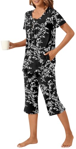 Image of Womens Summer Pajama Sets 2 Piece Short Sleeve Top and Capri Pants Plus Size Ladies Lounge Pjs Sets with Pockets