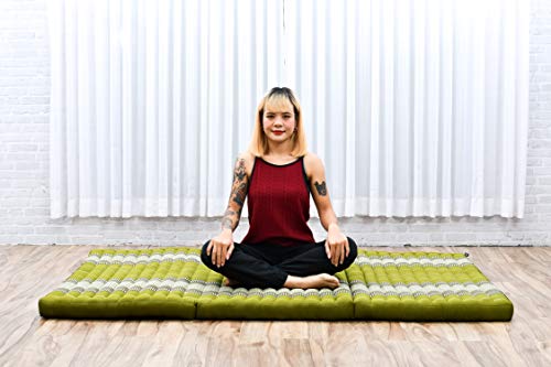 Image of Leewadee Trifold Mattress XL - Comfortable Thai Massage Pad, Foldable Relaxation Floor Mattress Filled with Kapok, Perfect to Use as a Sleeping Mat 79 x 39 inches, Green