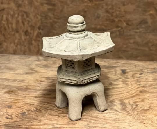 Concrete Outdoor Pagoda Statue Asian Style Landern Statue Concrete Pagoda for Candles Sculpture