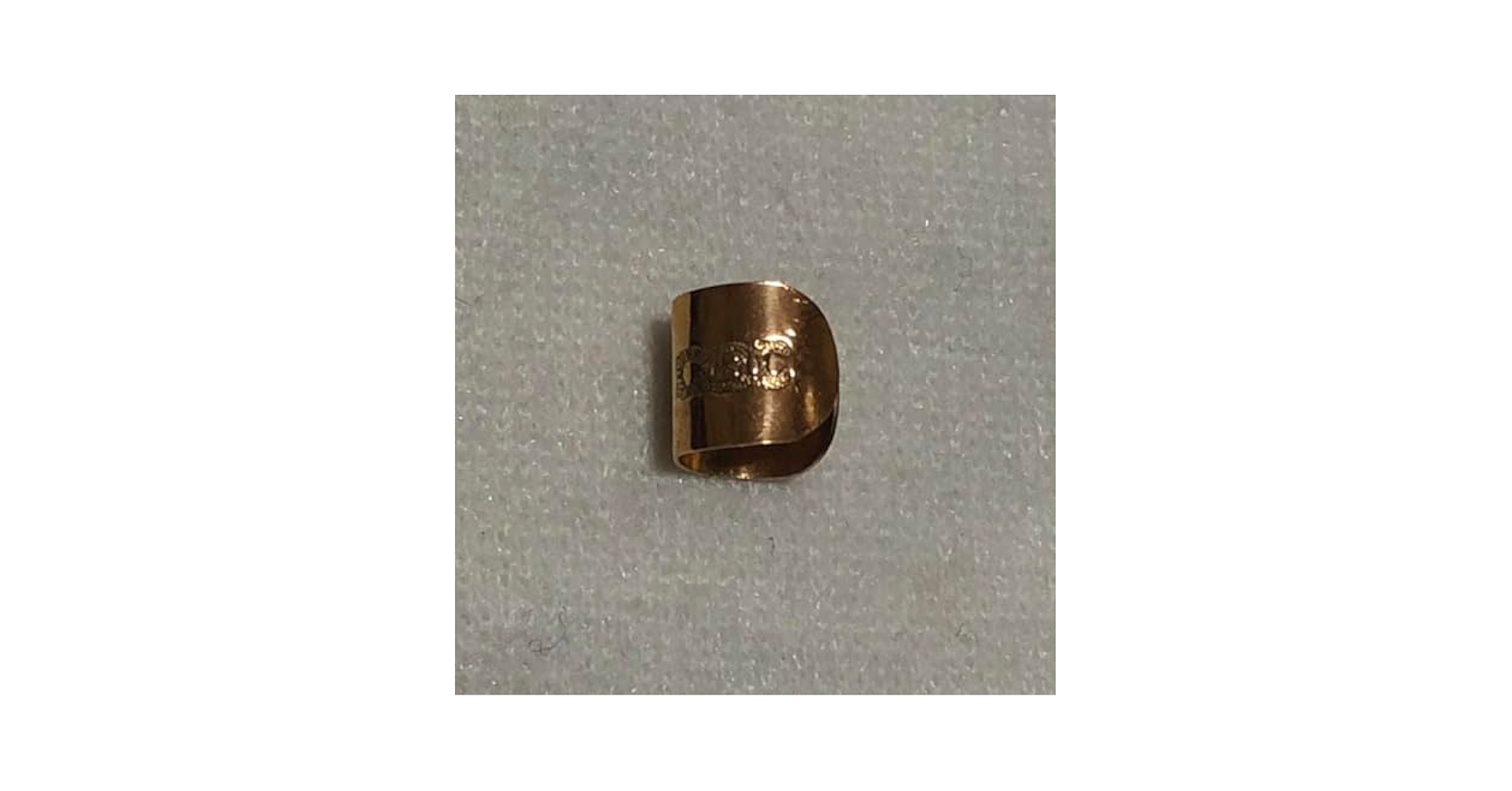 【新品】チェッカーズ　9金 イヤーカフ　ファンクラブ特典 Amazon.co.jp: チェッカーズ CBC キュートビートクラブ