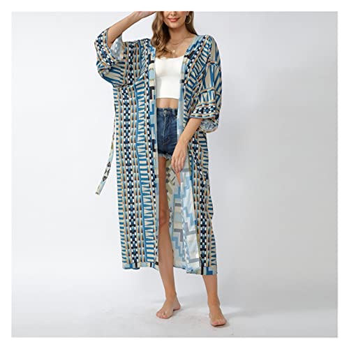 Kimono playero ligero que estiliza la figura y cubre el bikini con elegancia