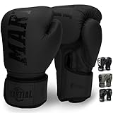 SEHR LANGE LEBENSDAUER: Das größte Problem bei anderen Boxhandschuhen ist die Haltbarkeit, deswegen haben wir uns besonders darauf konzentriert. Unser Handschuh besteht nur aus den hochwertigsten Materialien und ist besonders gut verarbeitet, um dir eine lange Lebensdauer zu garantieren. Die Polsterung schlägt nicht durch und der Klettverschluss ist aus speziellem Plastik gefertigt und ist quasi ewig haltbar. Unsere Ausrüstung wird mit unserem MARTIAL Beutel geliefert!