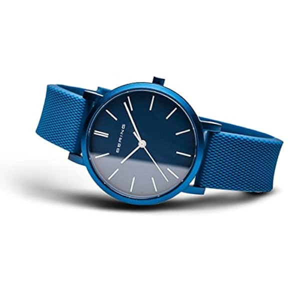 BERING Unisex Analogt Quarz True Aurora Collection armbandsur med Silikon Armband och Safirglas