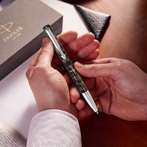 Image of Parker Vector Spark Black Special Edition Roller Ball Pen Gift Set - with Round Key Chain
