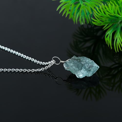 Natural-Moss-Aquamarine-Pendant-Necklace-Handcrafted-Unique-Green-Blue-Gemstone-Jewelry-Adjustable-Silver-Chain-Elegant-Design-Healing-Crystal-Rough-Stone-Gift-for-Her