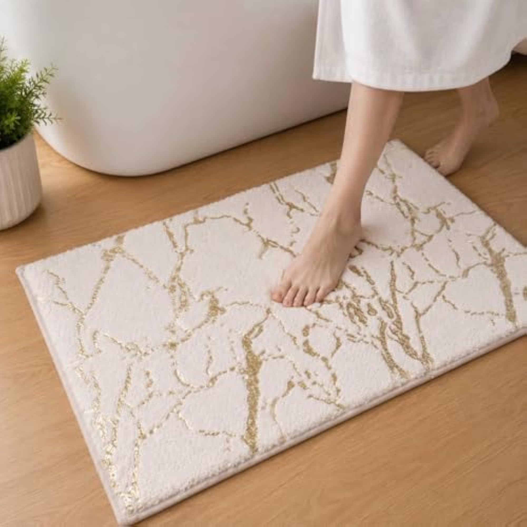 Ellington Collection Bath Mat, Rabbit Fur, Grey