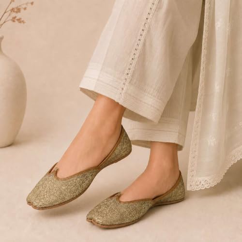 Image of Gold Bridal Flats Wedding Shoes Indian Punjabi Jutti Mojari Designer Shoes