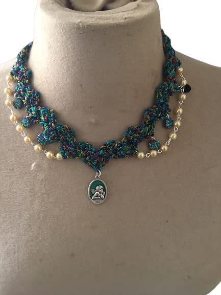 Collier ras du cou fait main en crochet et perles ange Raphaël