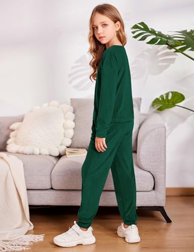 Image of Arshiner Girls 2 Piece Outfit Sweatsuits Set Kids Velour Sweatshirts & Sweatpants Tracksuits Set for Girls