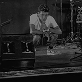 4. Jamás Debimos Ser