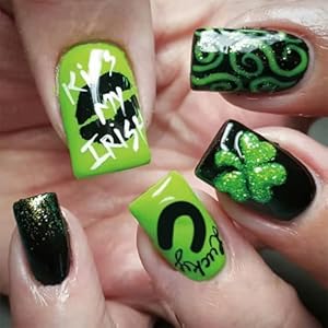 Zbiianxer Irische 24 Stücke Shamrock Acrylnagel-Sets