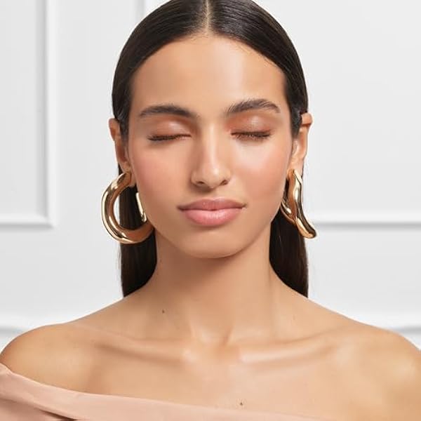 L'Oréal Paris — Многофункциональный карандаш для век — приятная гелевая формула — Стойкость до 20 часов — Светлый оттенок — Paradise Shadow Stick — Цвет: 150 «Очаровательная сепия» — 1,4 г