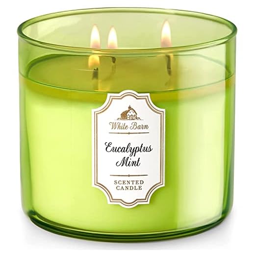 Bath & Body Works White Barn 3-Wick Candle in Eucalyptus Mint