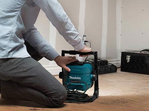 Makita DML812 18V LXT Lithium-Ion Cordless L.E.D. Flashlight/Spotlight, Light Only